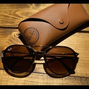 Authentic Ray-Ban sunglasses & case